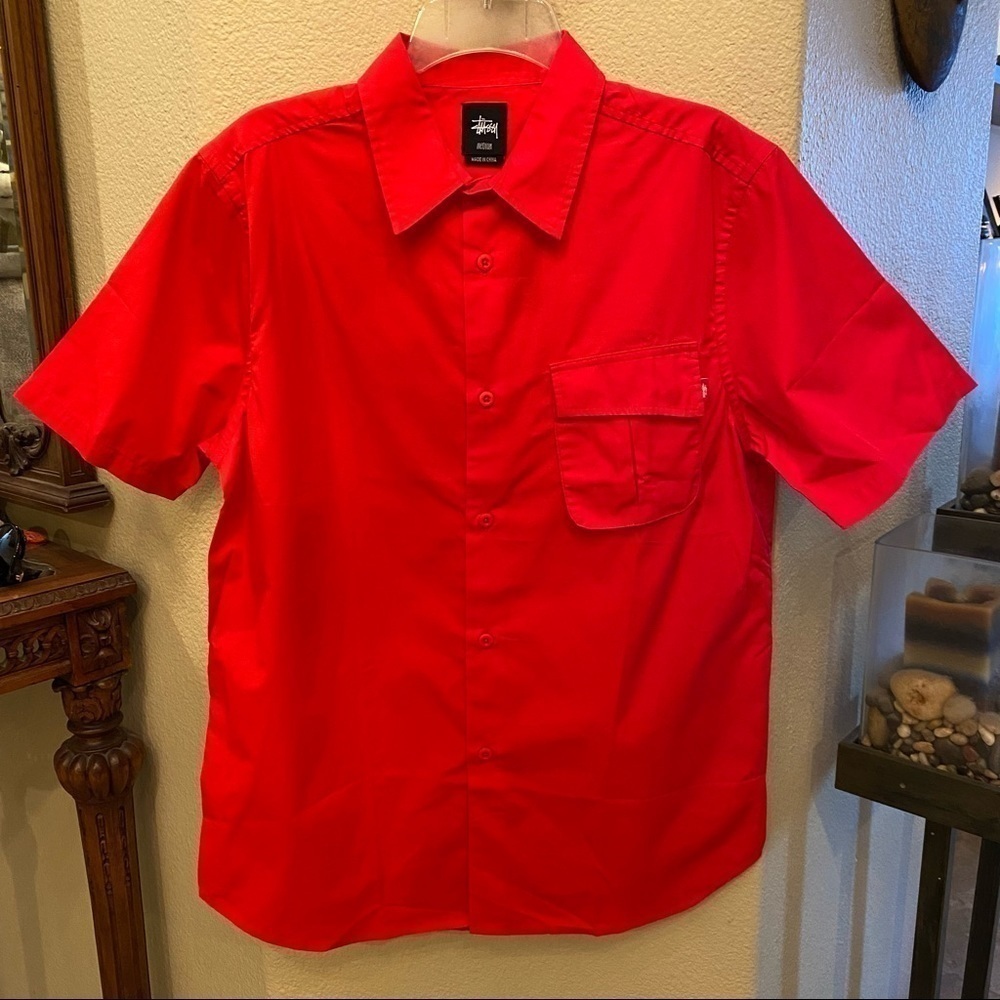 NWT~STUSSY Red Buttoned Short Sleeve Shirt Size Medium